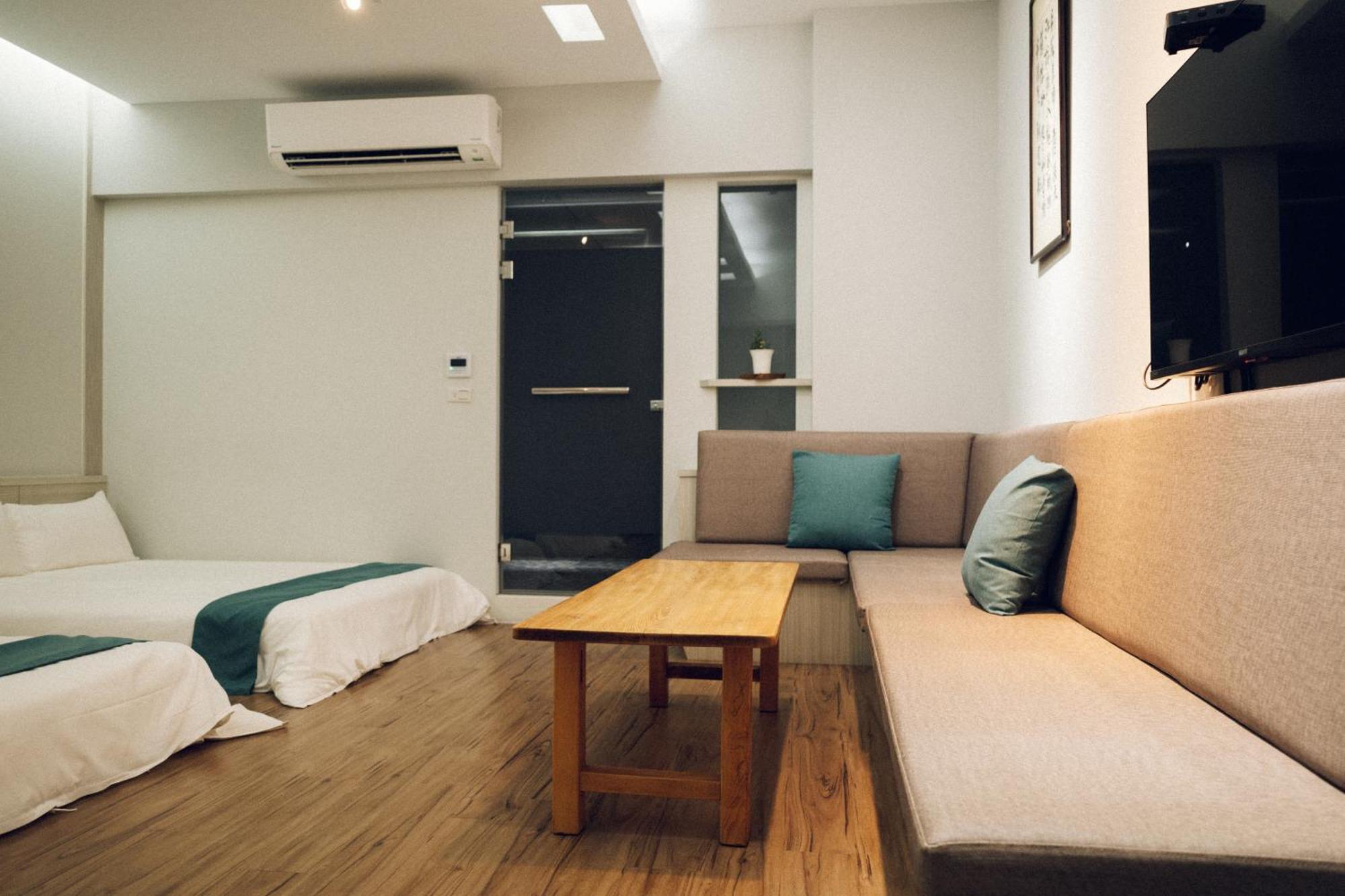 蘊慢築 茶花藝主題民宿 Yun Man Zhu Homestay Kungkuan Kültér fotó